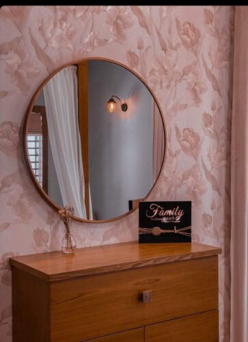 33" Gold Round Mirror photo review